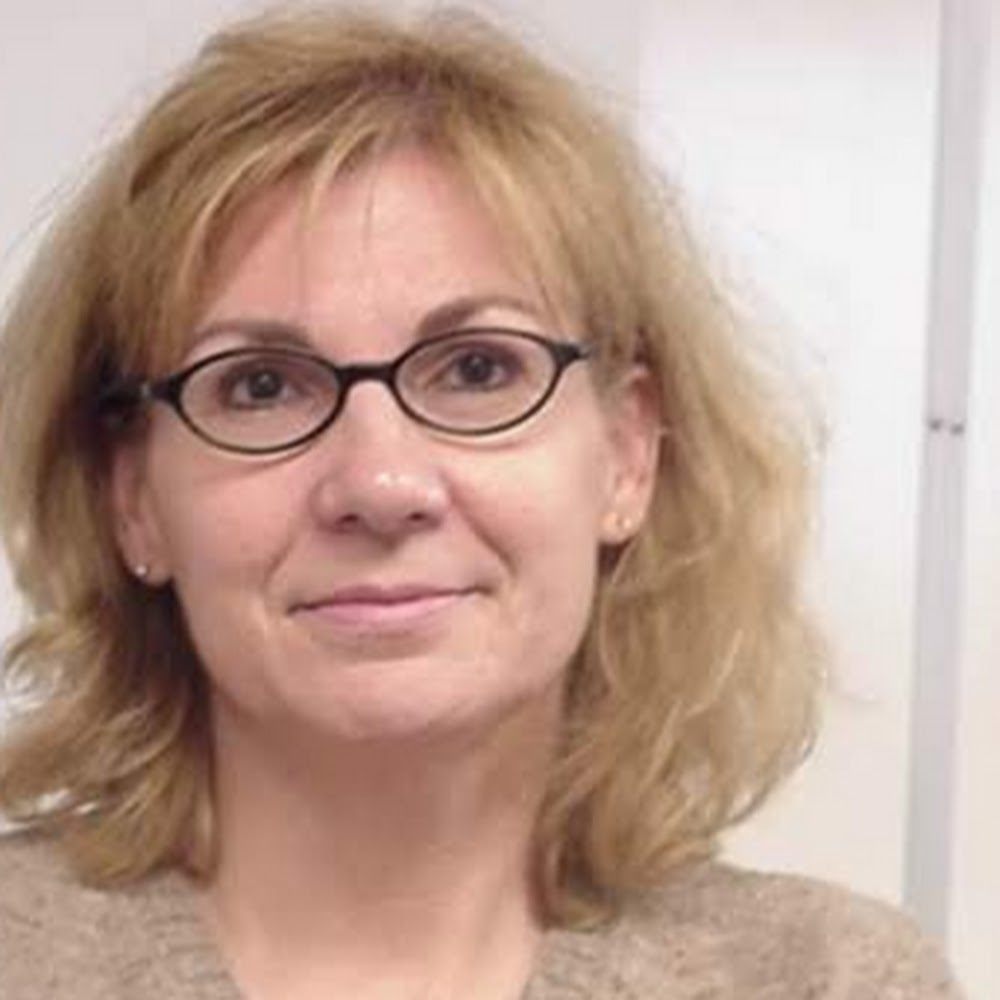 Meet your Posher, Cynthia